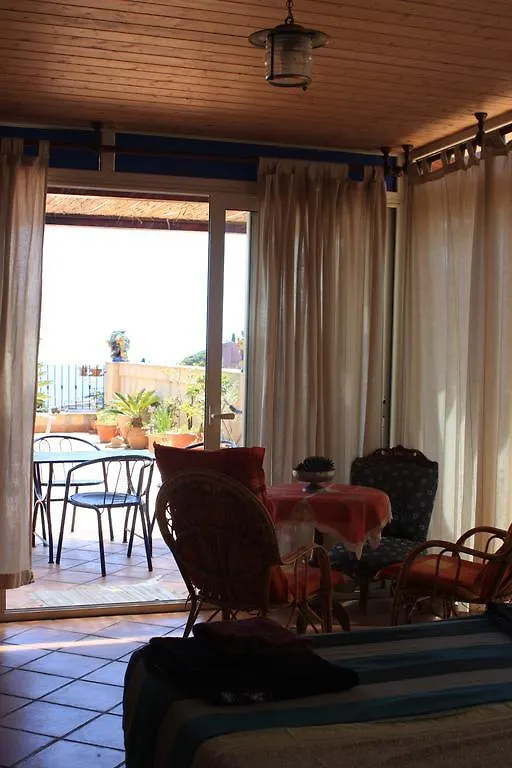 The Dolphins Guest House Taormina