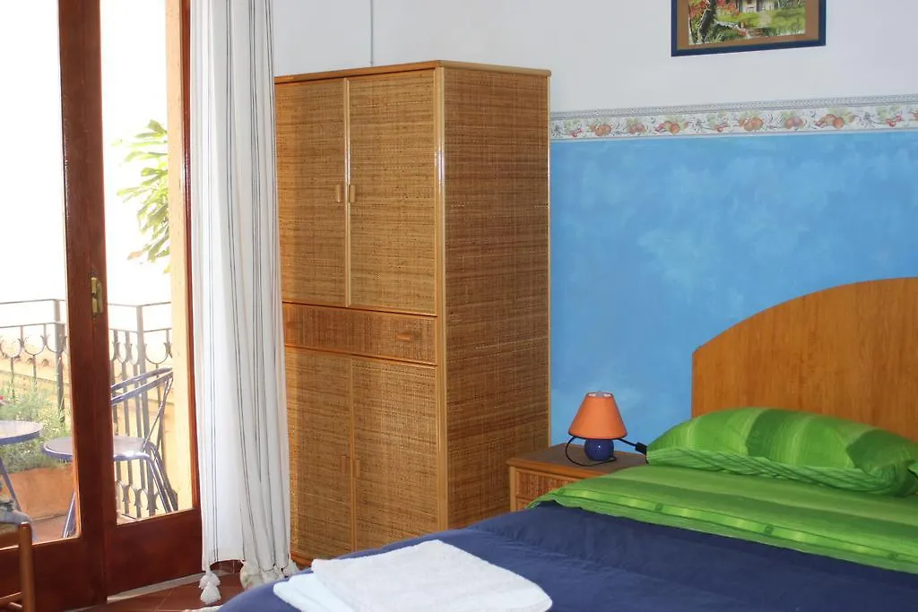 The Dolphins Guest House Taormina